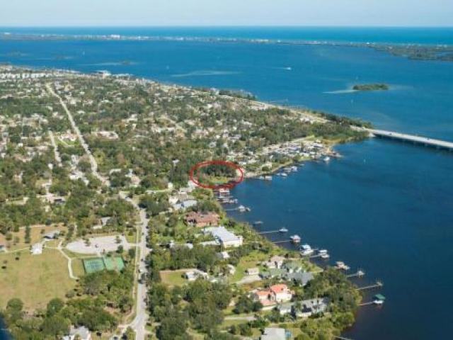 9560 Riverview Dr - Photo 2 of 6