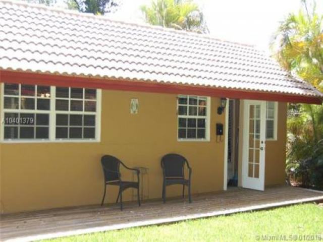 203 NE 86th St - Photo 2 of 6