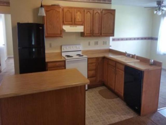 420 E 7th St - Photo 3 of 6