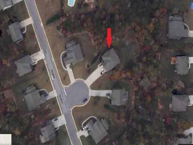 25 Renwick Dr - Photo 2 of 6