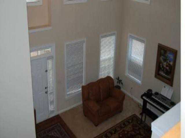 25 Renwick Dr - Photo 3 of 6