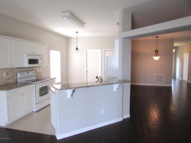 5857 Indigo Crossing Dr - Photo 2 of 6