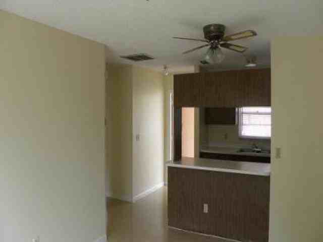 3035 Springfield Ln - Photo 3 of 5