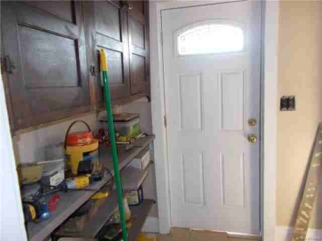 16 E James St - Photo 3 of 6