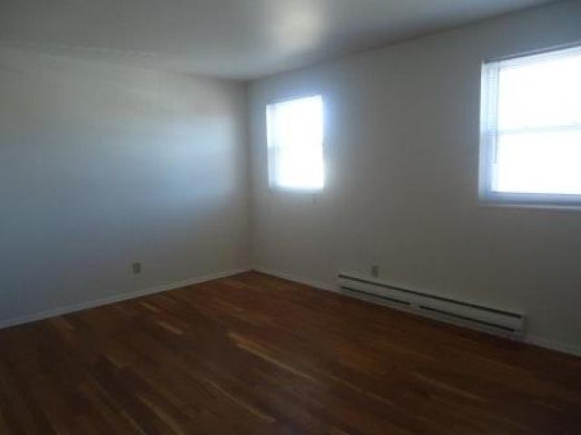 750 S 30th St - Photo 2 of 4