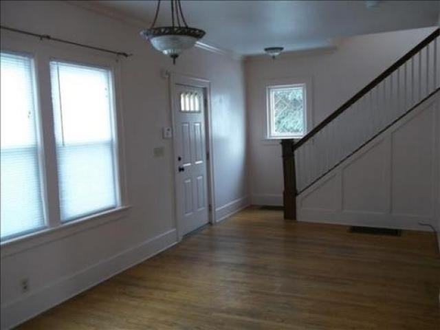 406 Cass St - Photo 2 of 5