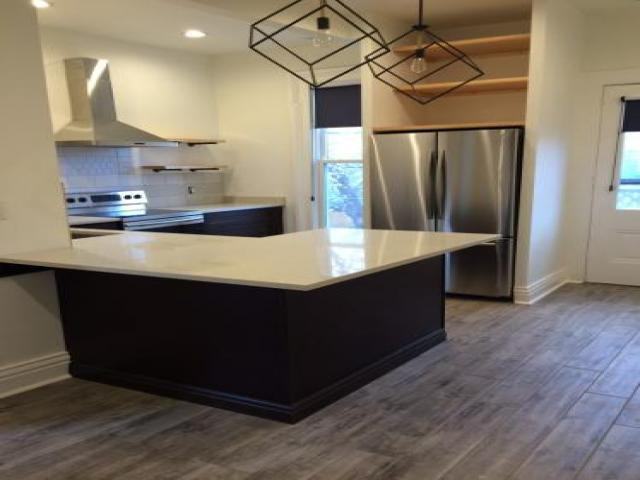 1429 Morton Ave - Photo 3 of 6