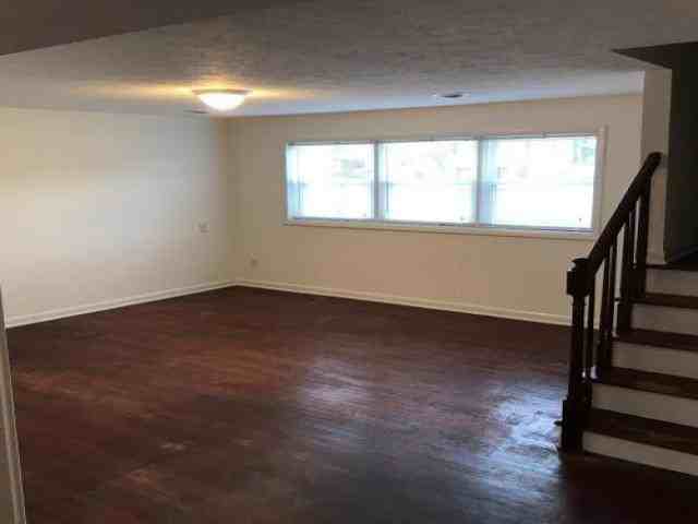 2235 Alexandria Dr - Photo 2 of 6