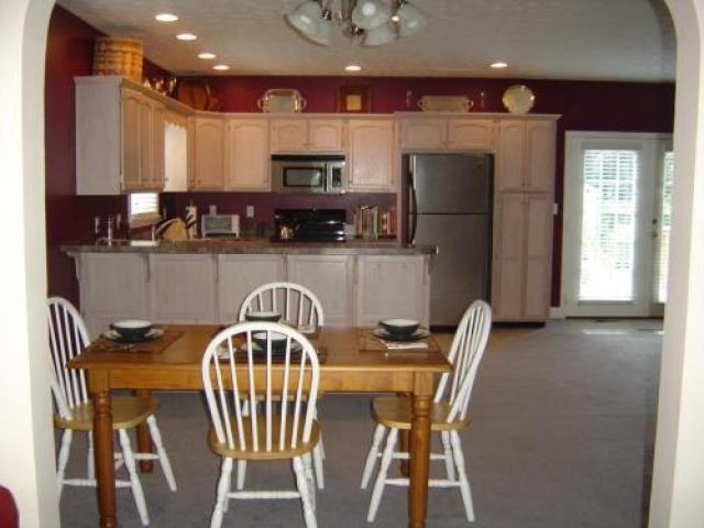 2209 Tyler Ln - Photo 3 of 6