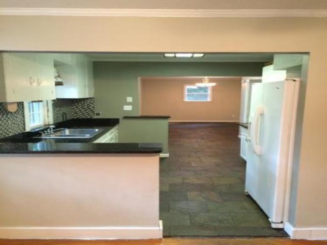 118 Edgewood Dr - Photo 2 of 6