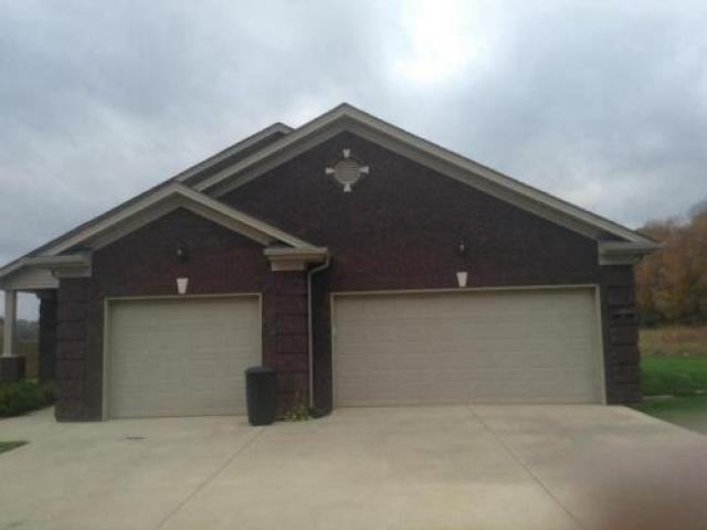 111 Vineland Pkwy Dr - Photo 2 of 6