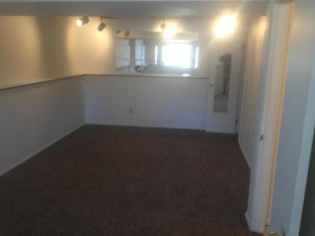 11517 E 10th St - Photo 3 of 6