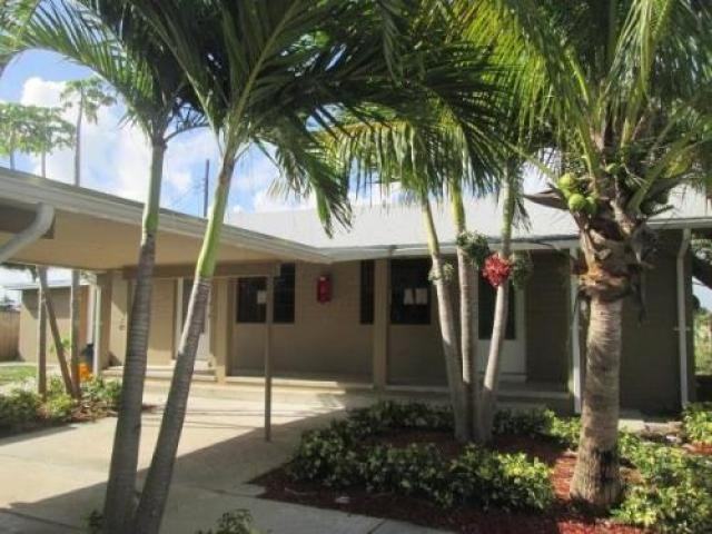 498 W Drew St - Photo 2 of 6