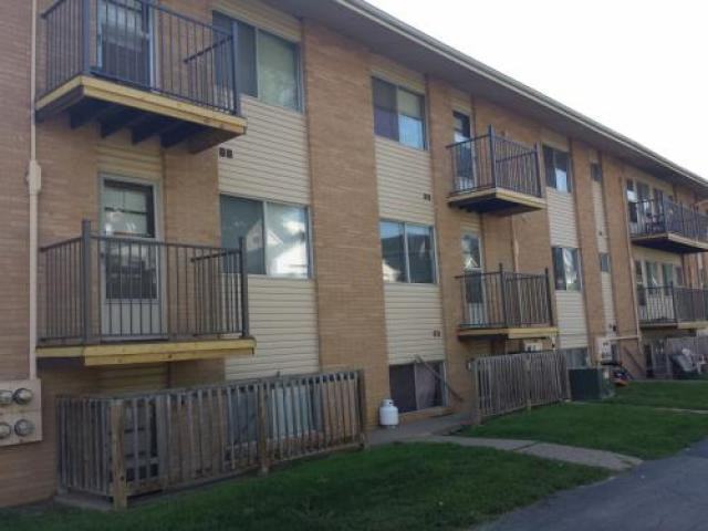 2743 Ventura Dr - Photo 2 of 6