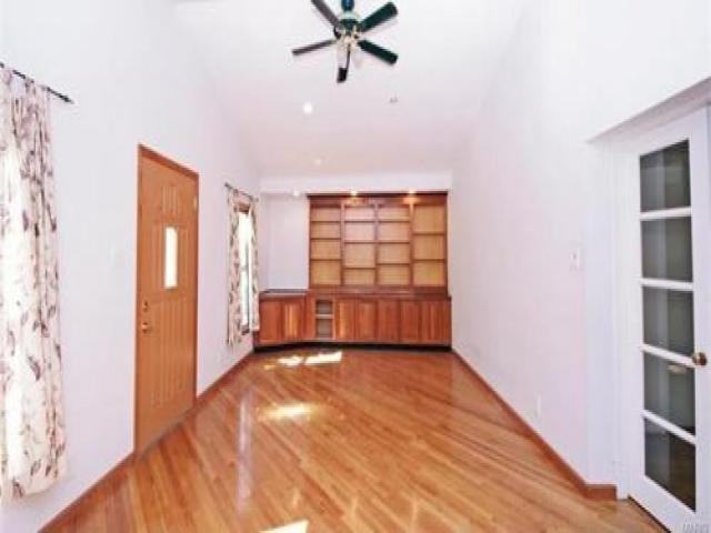 819 Deaver Ave - Photo 3 of 6