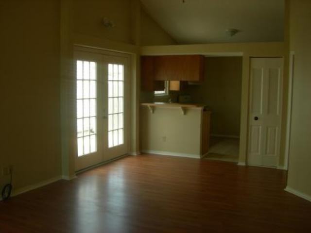 2427 Haviland Dr - Photo 2 of 6