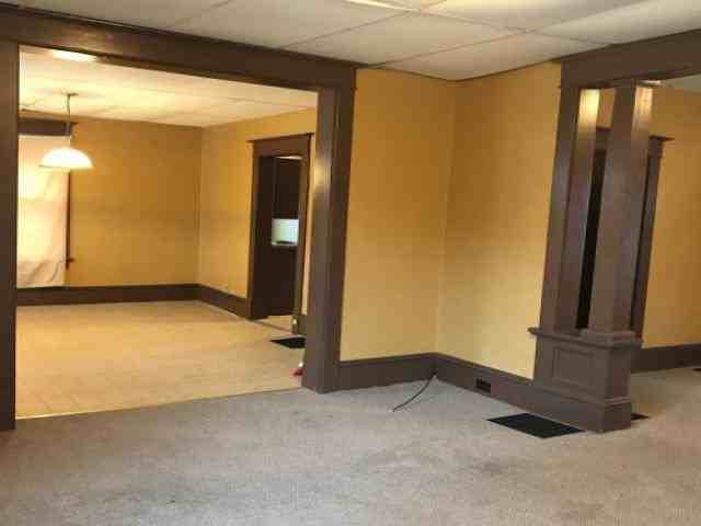 404 N Allin St - Photo 3 of 6