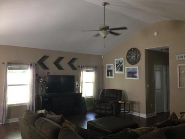 109 Wood Oaks Dr - Photo 3 of 6