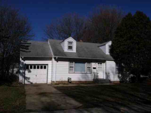 1623 MacArthur Dr - Photo 2 of 6