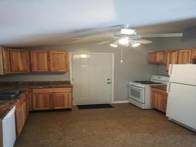 1640 Kennedy Ave - Photo 2 of 6