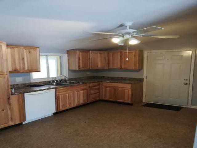 1640 Kennedy Ave - Photo 3 of 6