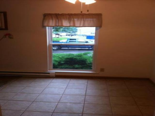 1005 Quail Dr - Photo 3 of 6