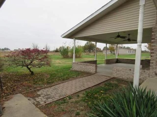 950 Cook Rd - Photo 3 of 6