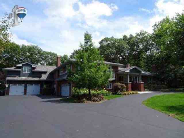 12701 S 82nd Ct - Photo 2 of 6