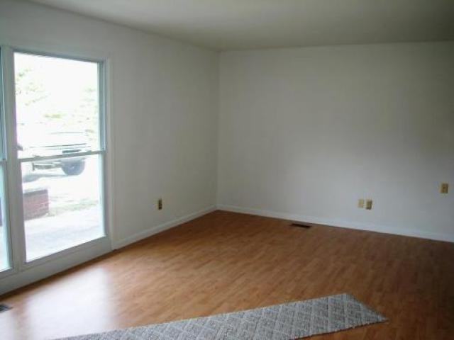 3741 N Kinser Pike - Photo 3 of 6