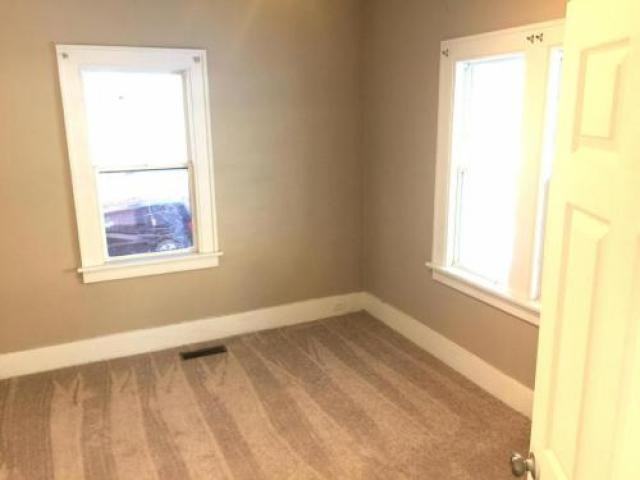 1301 Main St - Photo 3 of 4