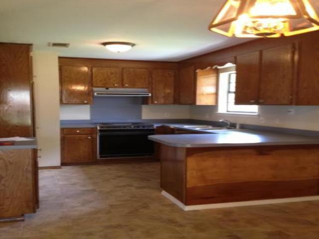 547 Herrington Rd - Photo 2 of 5