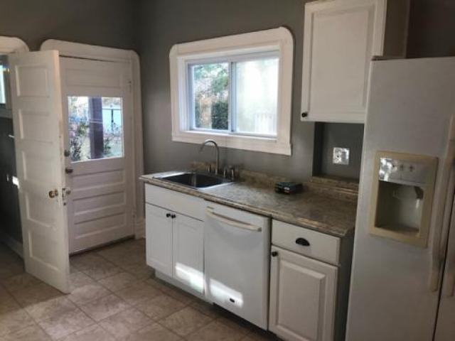 3324 Oxford Ave - Photo 2 of 6