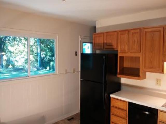 1020 W Briarcliff Dr - Photo 3 of 6