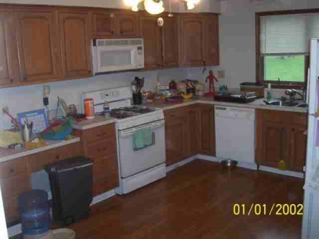 737 S Prairie Rd - Photo 3 of 6