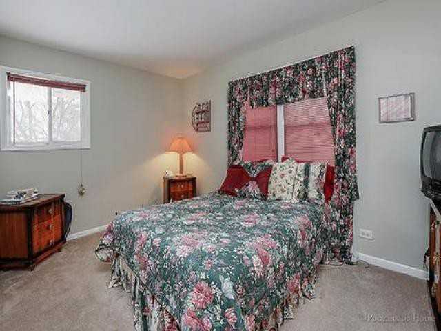 653 Oklahoma Cir - Photo 2 of 5