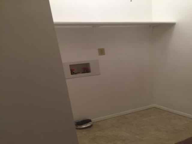 704 Evergreen Dr - Photo 3 of 6