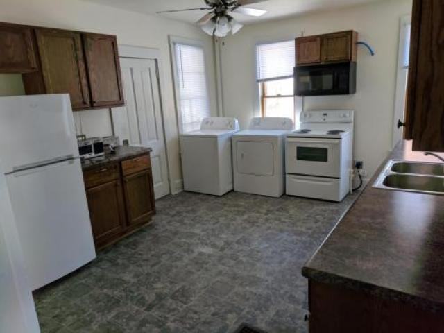 1221 4th Ave - Photo 3 of 4