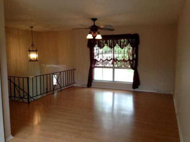 2318 Pinehurst St - Photo 2 of 6