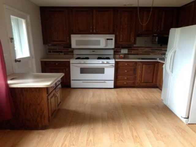 2318 Pinehurst St - Photo 3 of 6