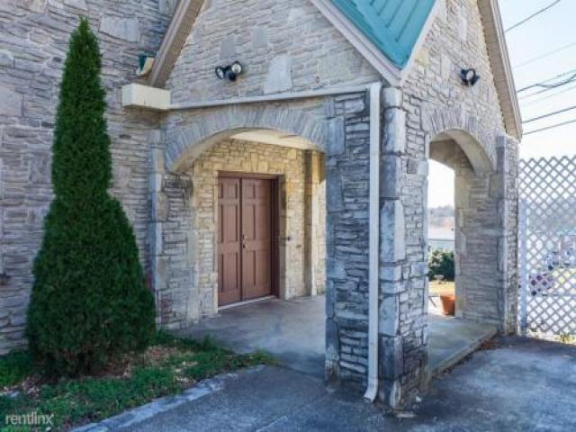 401 Jay St - Photo 2 of 6