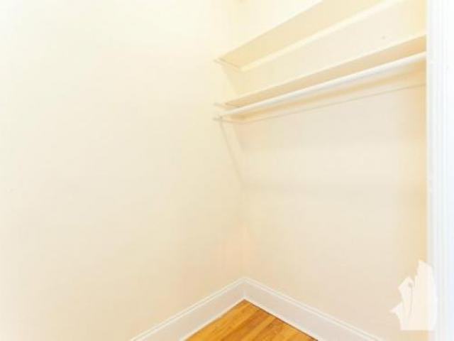 2716 N Sawyer Ave - Photo 3 of 6