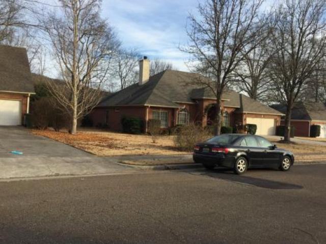 128 Cheval Blvd SE - Photo 3 of 6