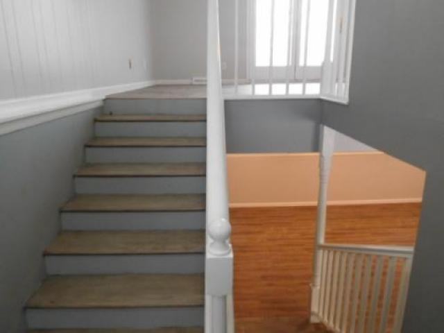1029 N Linden Ave - Photo 2 of 6