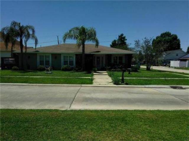 3116 Debouchel Blvd - Photo 3 of 6