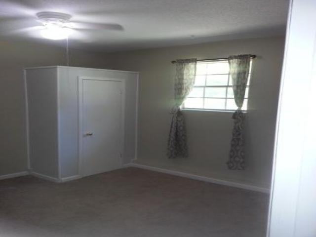 2101 Austin Dr - Photo 2 of 6