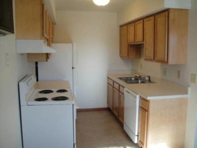 600 S Campus Rd - Photo 2 of 5