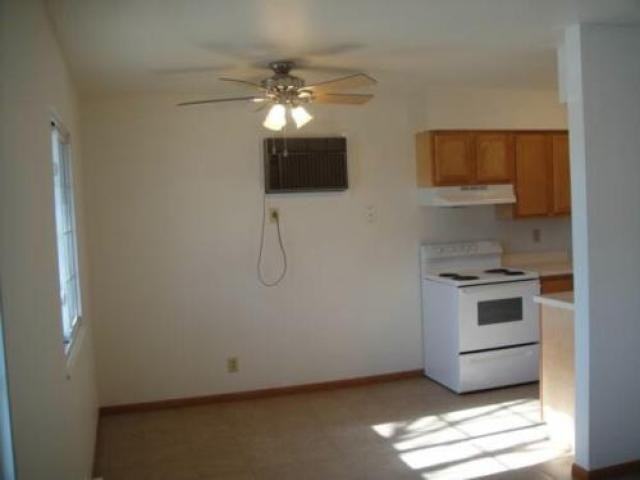 600 S Campus Rd - Photo 3 of 5