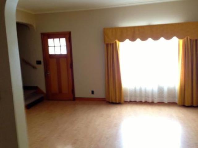 316 Center St - Photo 2 of 5