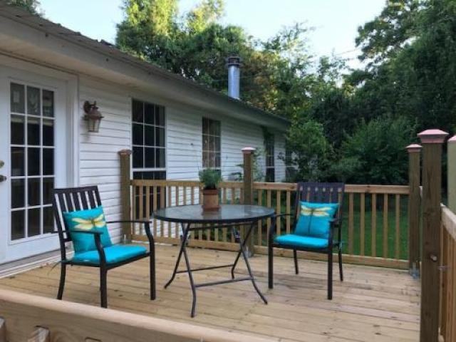 2112 Albert St - Photo 2 of 6
