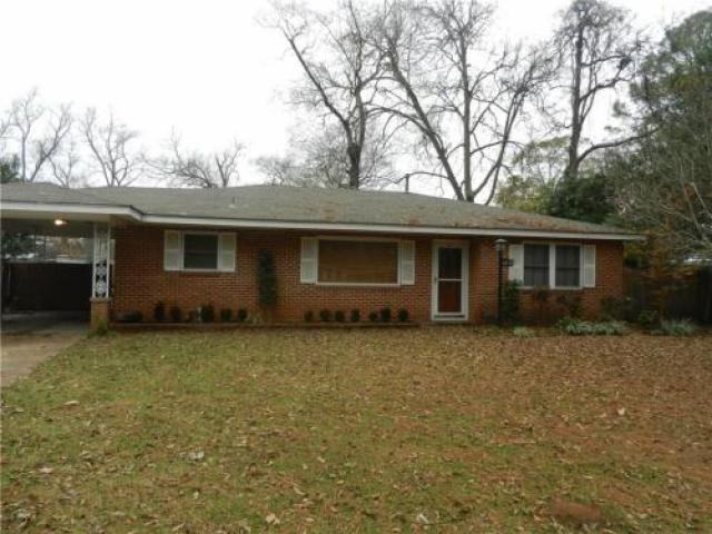 6110 Pineridge Ave - Photo 2 of 6